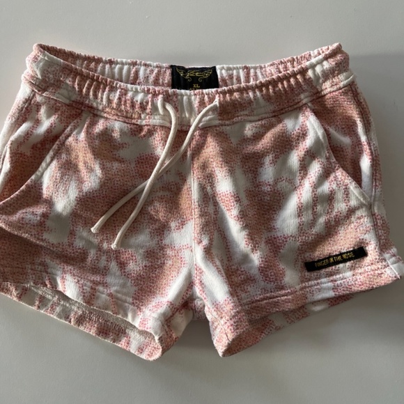 Girls Designer Shorts - Picture 5 of 11